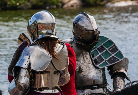 armée médiévale deux chevaliers en armure